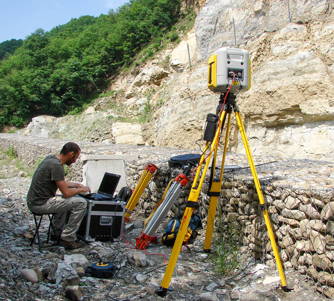 Rilievo laser scanenr di una parete rocciosa instabile presso Scascoli (BO). Adriarilievi
